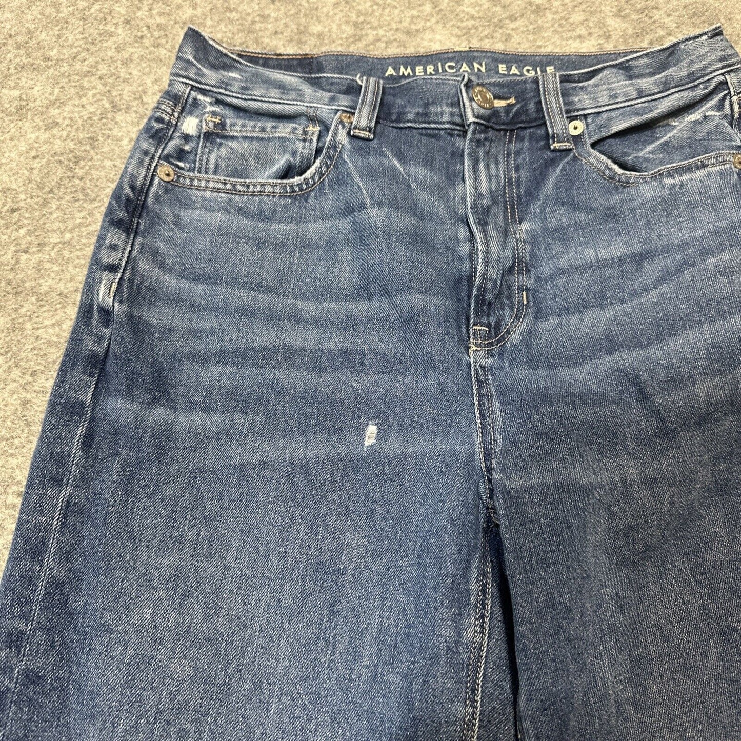 American Eagle Relaxed Mom Women's Distressed Jeans Size 4 R Blue Medium Denim