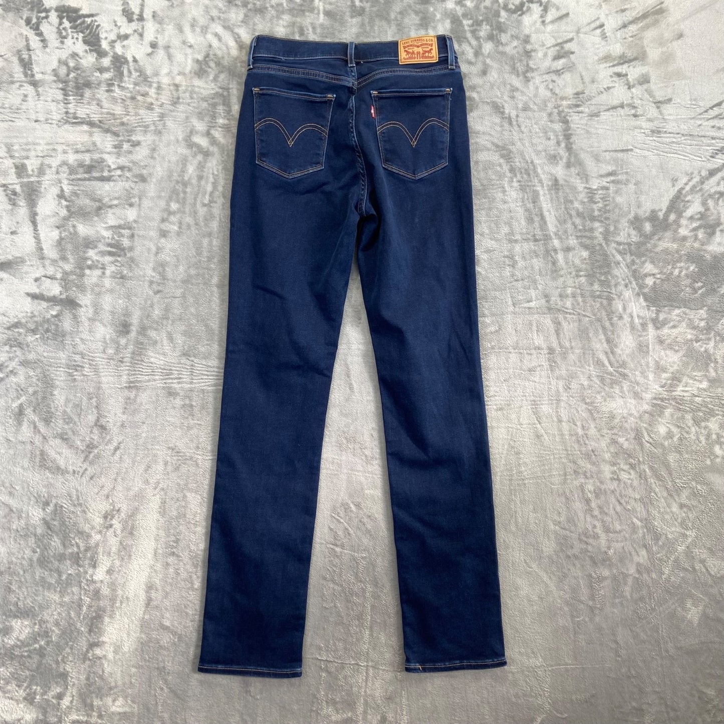 Levi's Women's Skinny Jeans Size 26x32 Blue Dark Wash