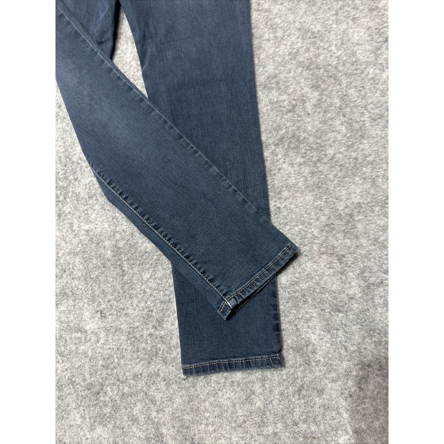 Earl Women's Skinny Jeans Size 6 Blue Dark Denim