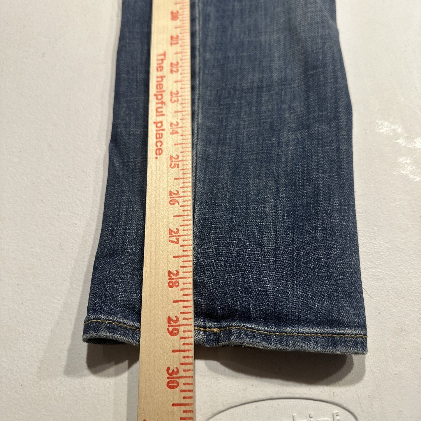 Rock & Republic Berlin Jeans Women's Size 12M Blue Medium Wash Embroidered Denim
