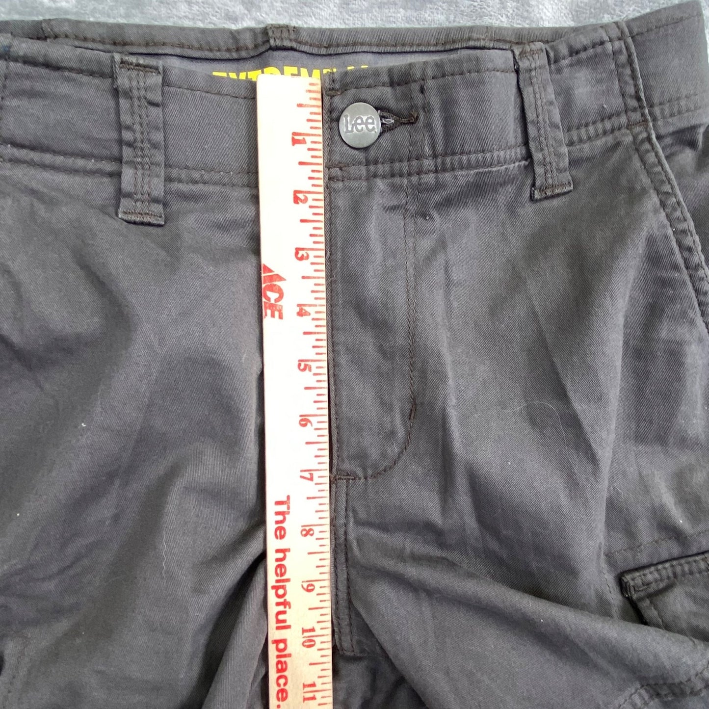 New Lee Extreme Motion Cargo Shorts Men's 29 Gray Cotton Blend