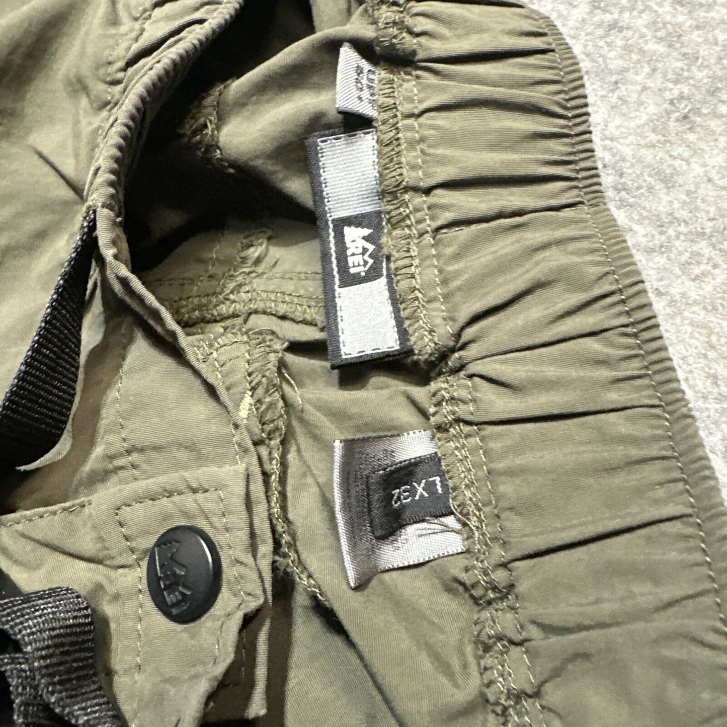 REI Co-op Sahara Men's Convertible Straight Cargo Pants Size Lx32 Green Dark