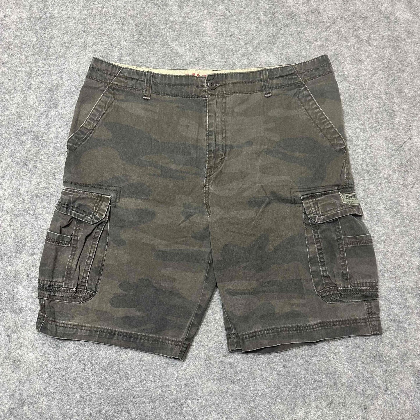 Unionbay Mens Cargo Shorts Brown Camo Pattern Size 40 Dark Wash Pants