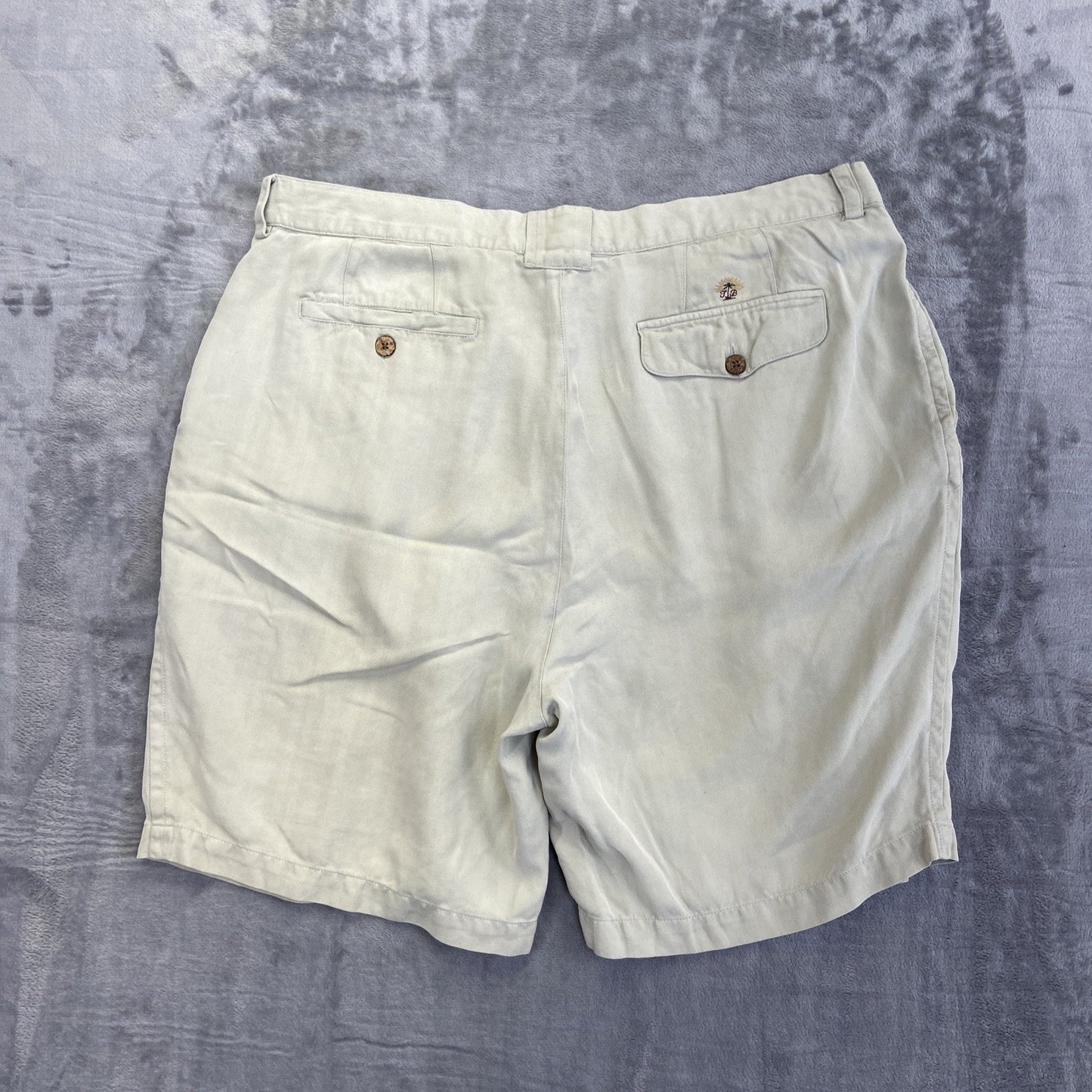 Tommy Bahama Relax Summer Shorts Pleated Silk Shorts Men's Size 38 Beige