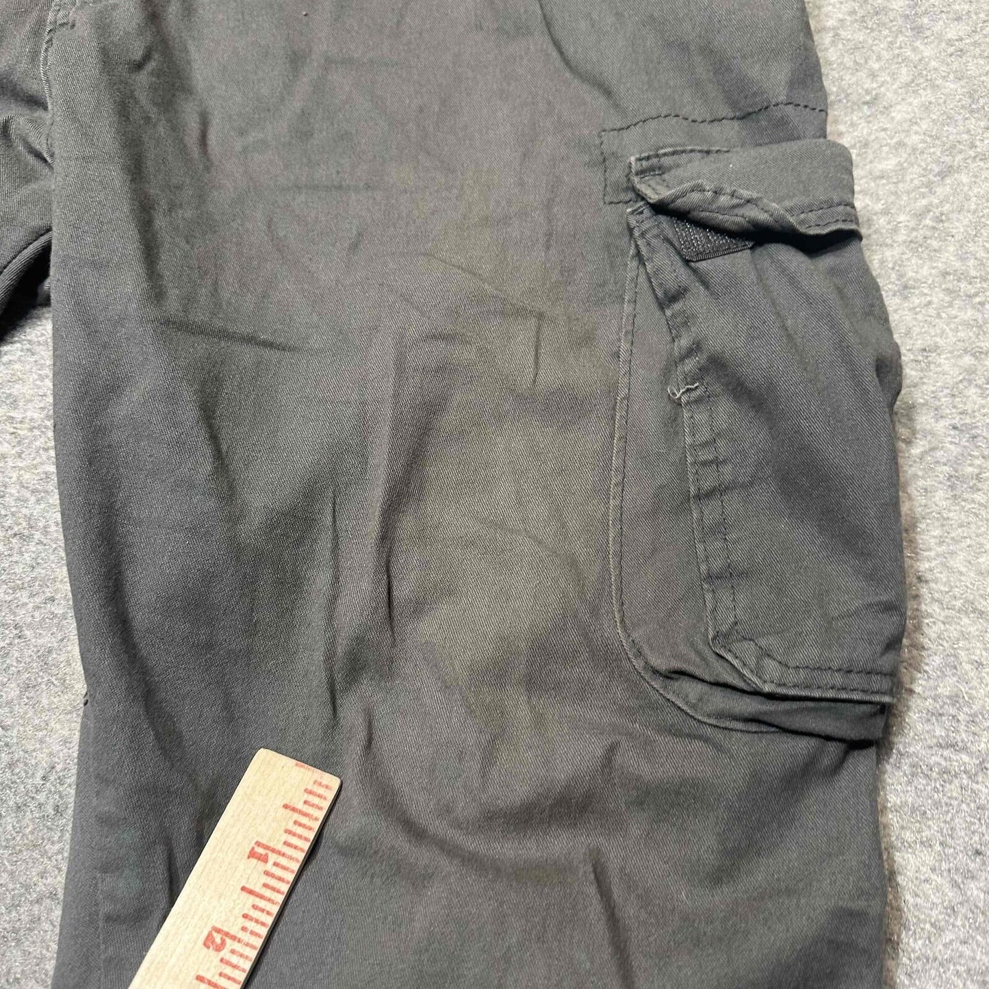 Wrangler Regular Taper Men's Straight Cargo Pants Size 42x30 Gray Faded Pants