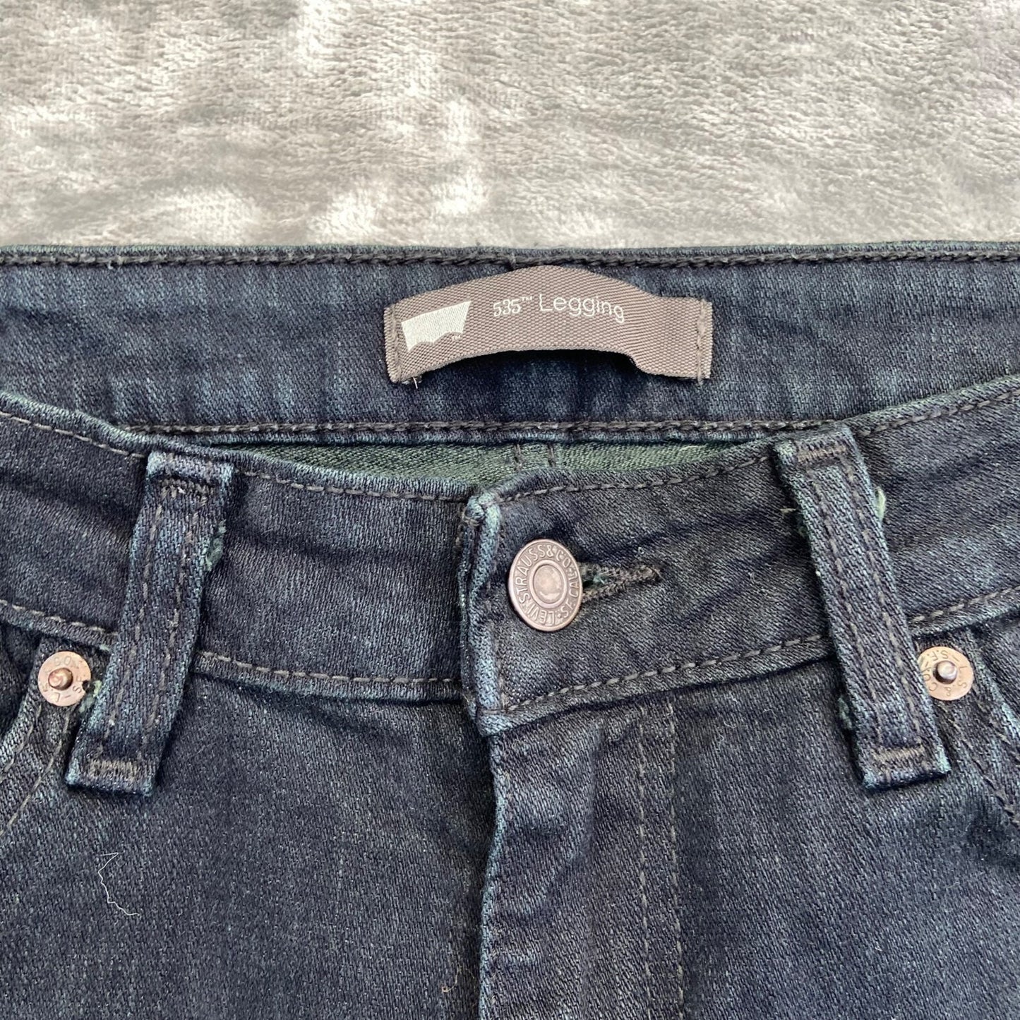 Levi's 535 Legging Skinny Jeans Women's Size 28 Dark Blue Denim