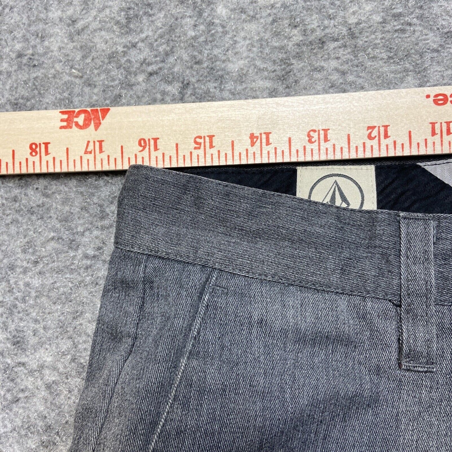 Volcom Frickin Chino Shorts Men's Size 32 Gray Casual Shorts