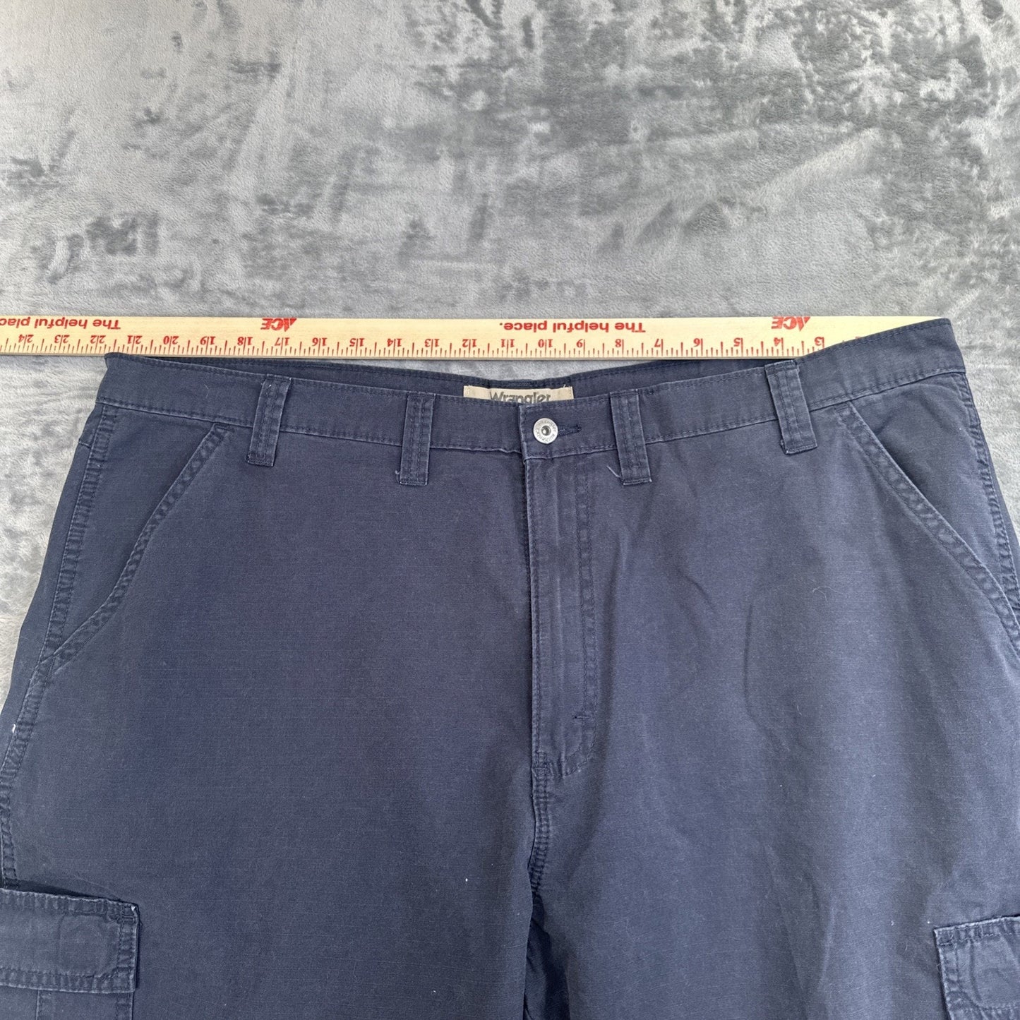 Wrangler Authentics Cargo Pants Men's Size 44x30 Dark Blue Pants