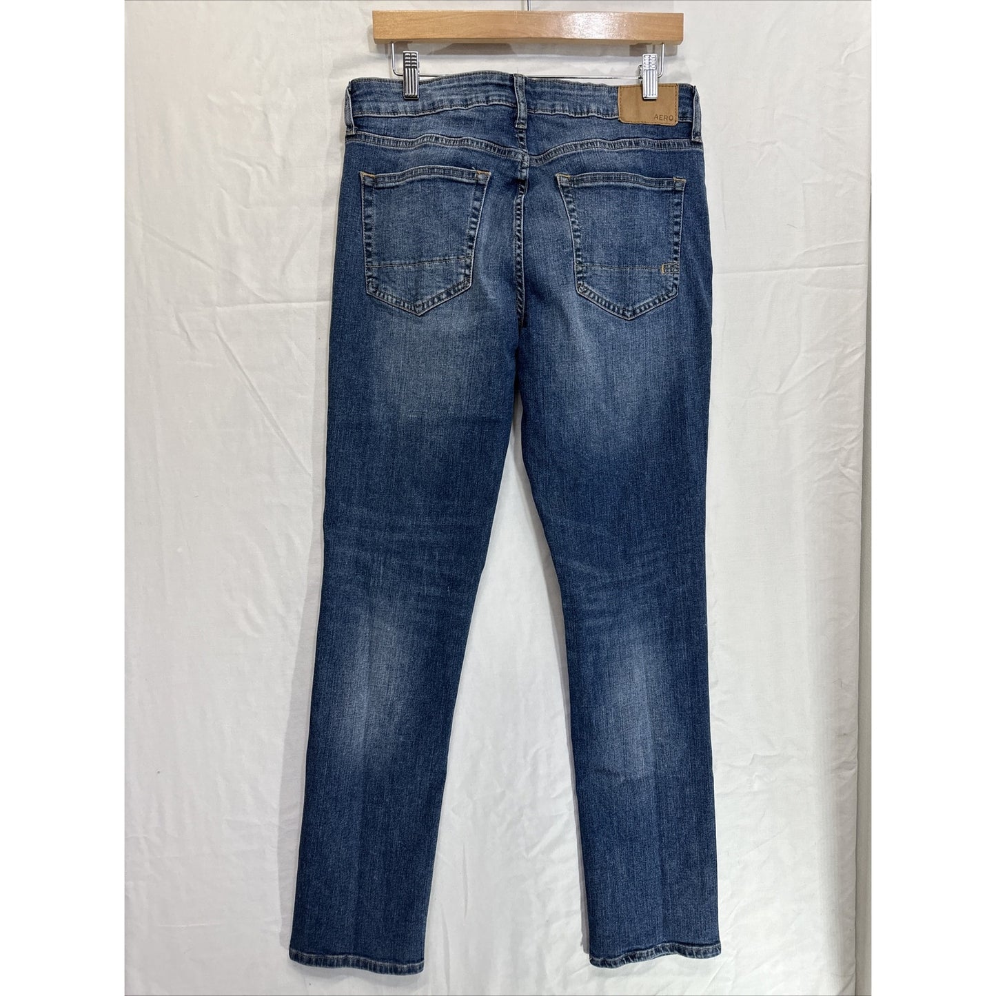Aeropostale Jeans Men’s 30x32 Slim Straight Mid Rise Medium Wash Denim