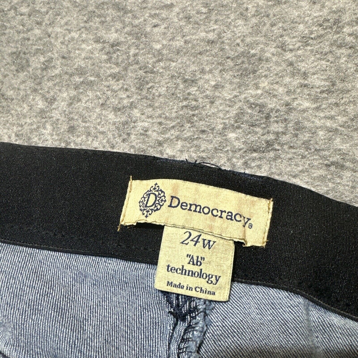 Democracy Distressed AB Technology Skinny Jeans Women's Size 24W Dark Blue Denim