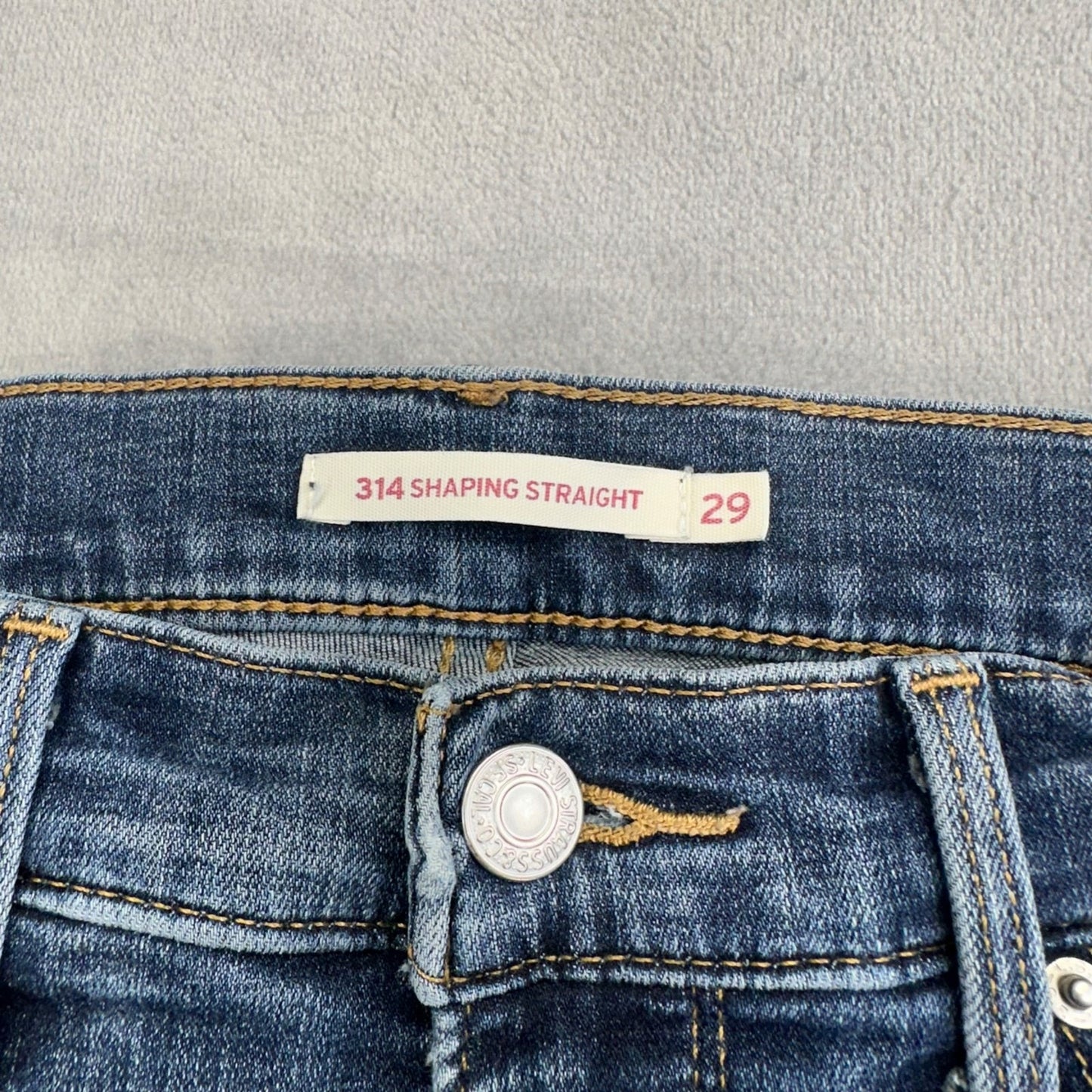 Levi's Women's 314 Shaping Straight Jeans Size 29 Blue Medium Wash #2017