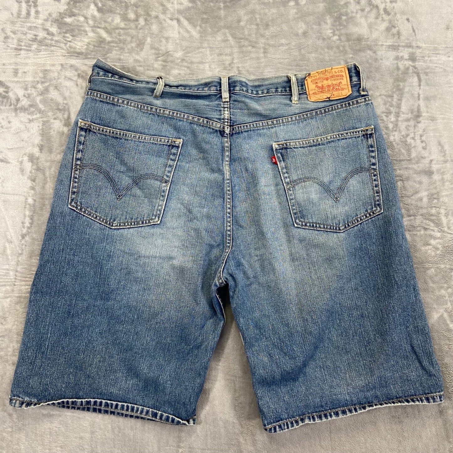Levi's Men's Loose Straight Denim Shorts Size 36 Blue Distressed