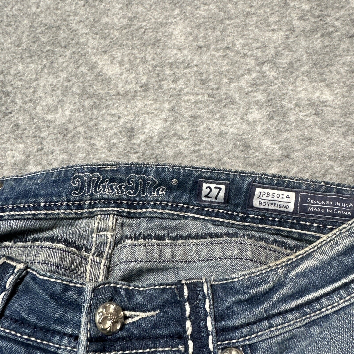 Miss Me Boyfriend Distressed Jeans Women's Size 27 Blue Medium Wash Denim