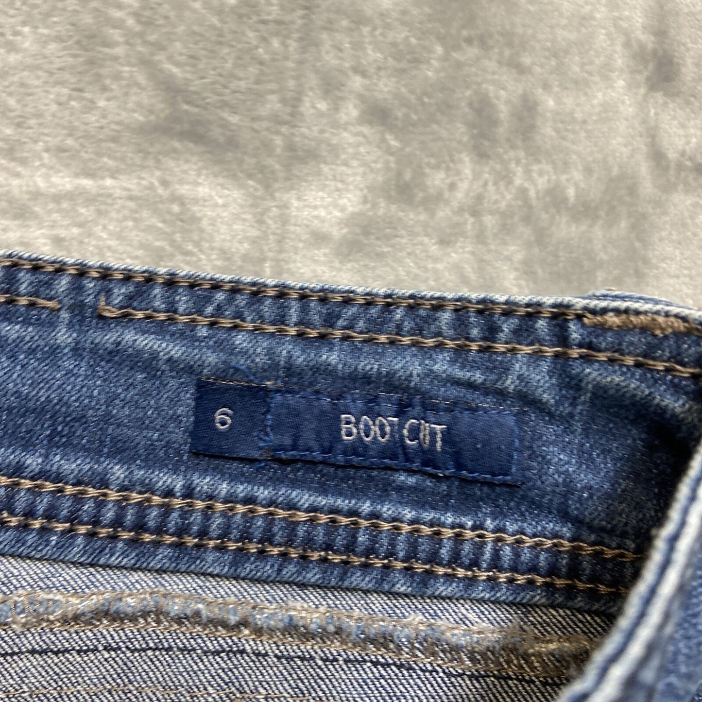Seven 7 Embroidered Bootcut Jeans Women's Size 6 Blue Denim