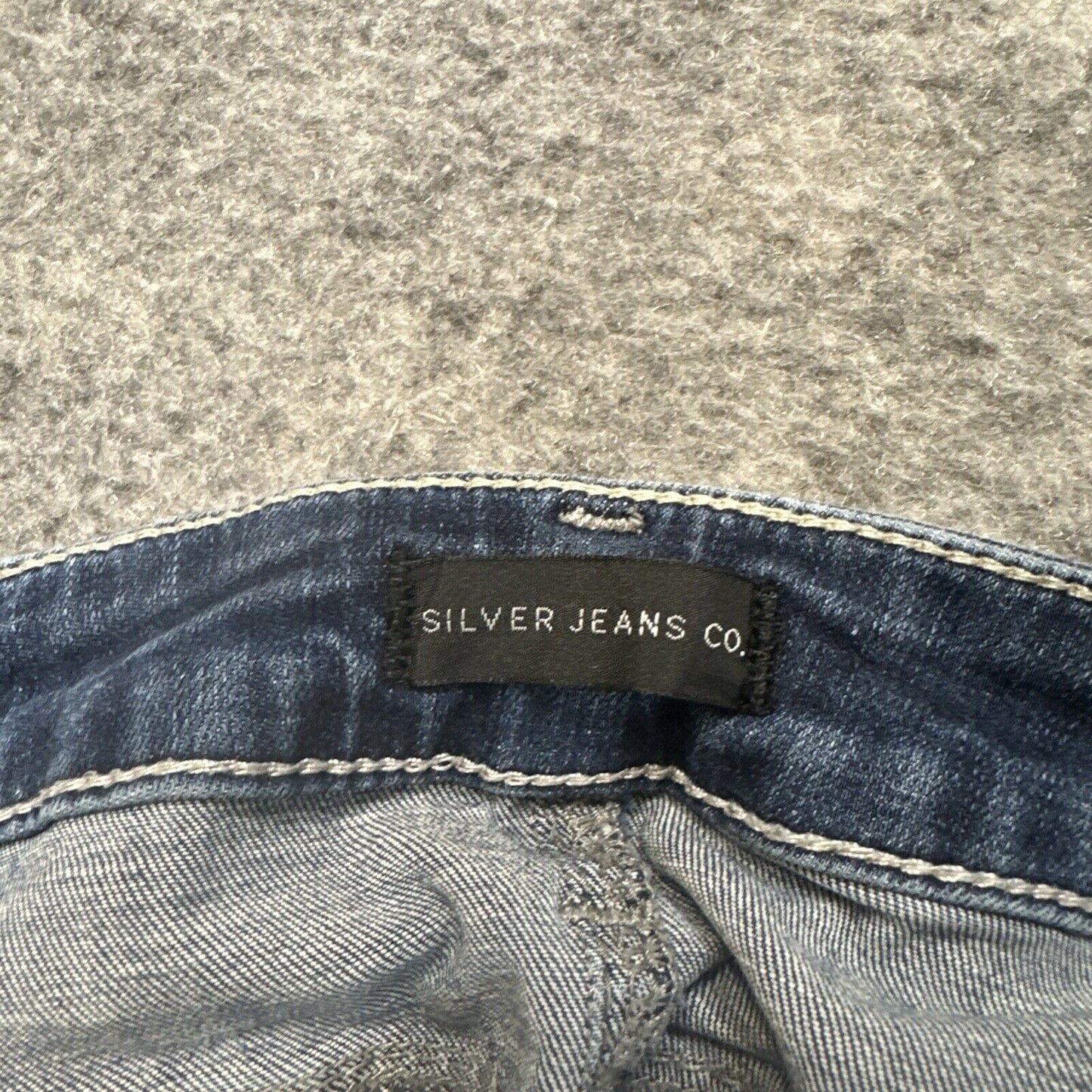 Silver Jeans Suki Slim Boot Jeans Women's Size 26/31 Blue Denim
