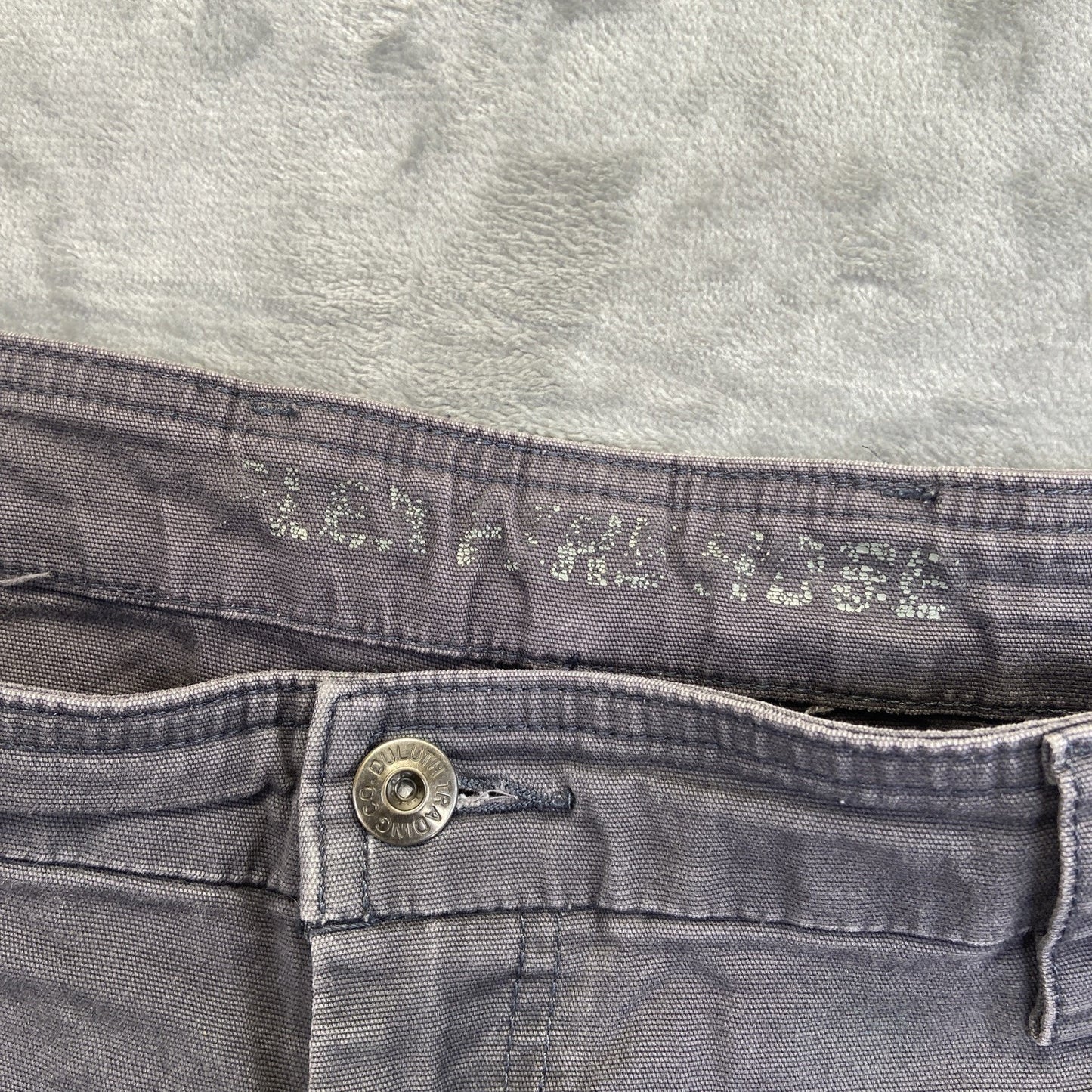 Duluth Trading Flex Fire Hose Cargo Shorts Men's Size 44 Dark Gray Work Shorts