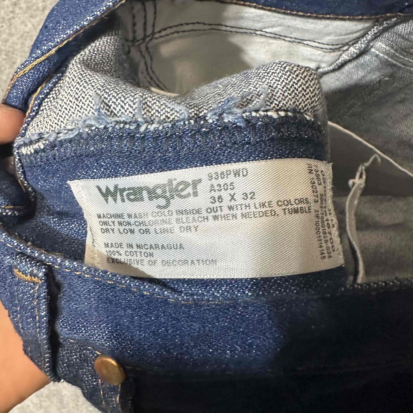 New Wrangler Men's Slim Fit Cowboy Cut Jeans Size 36x32 Blue Dark Wash Denim