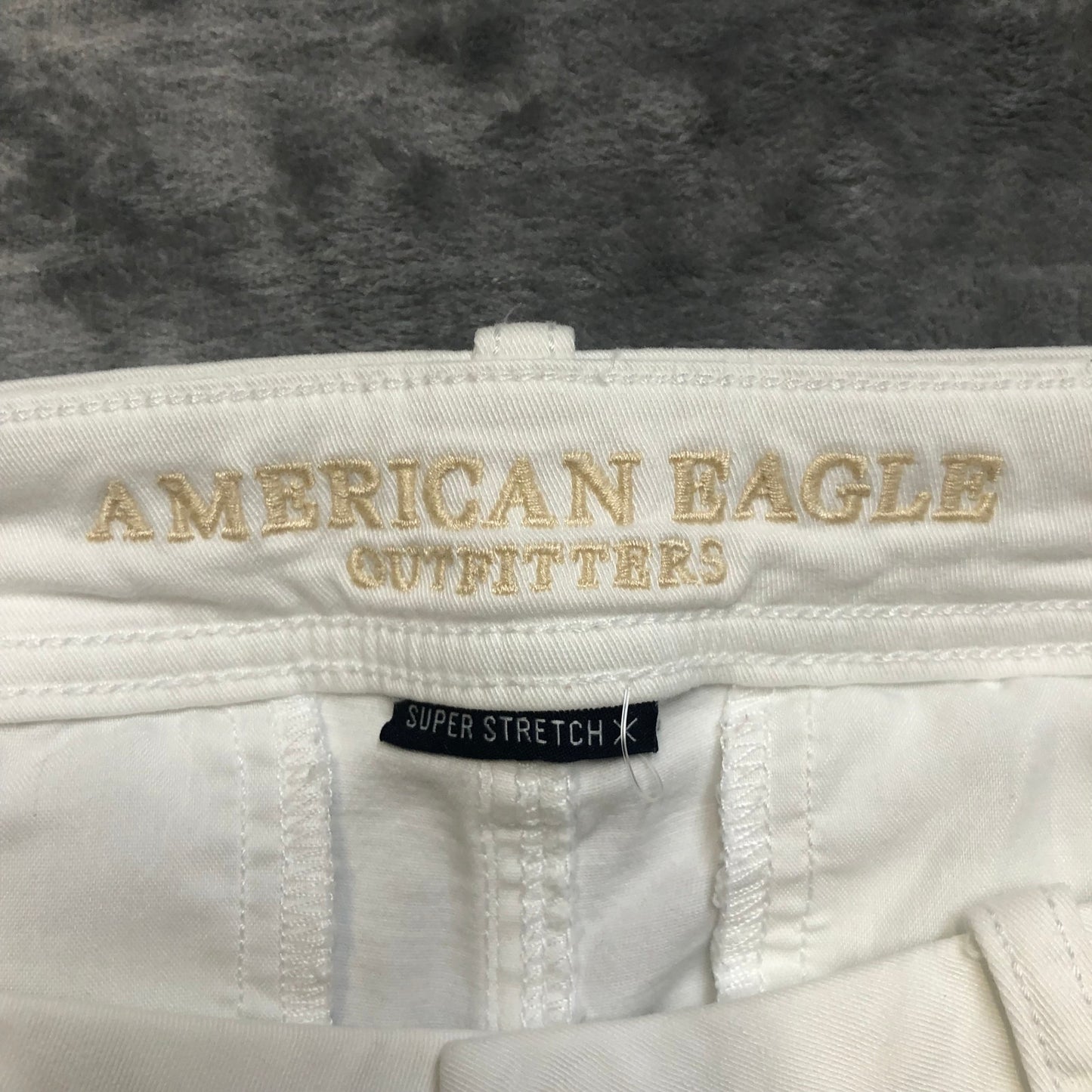 American Eagle Stretch Shorts Women's Size 6 White