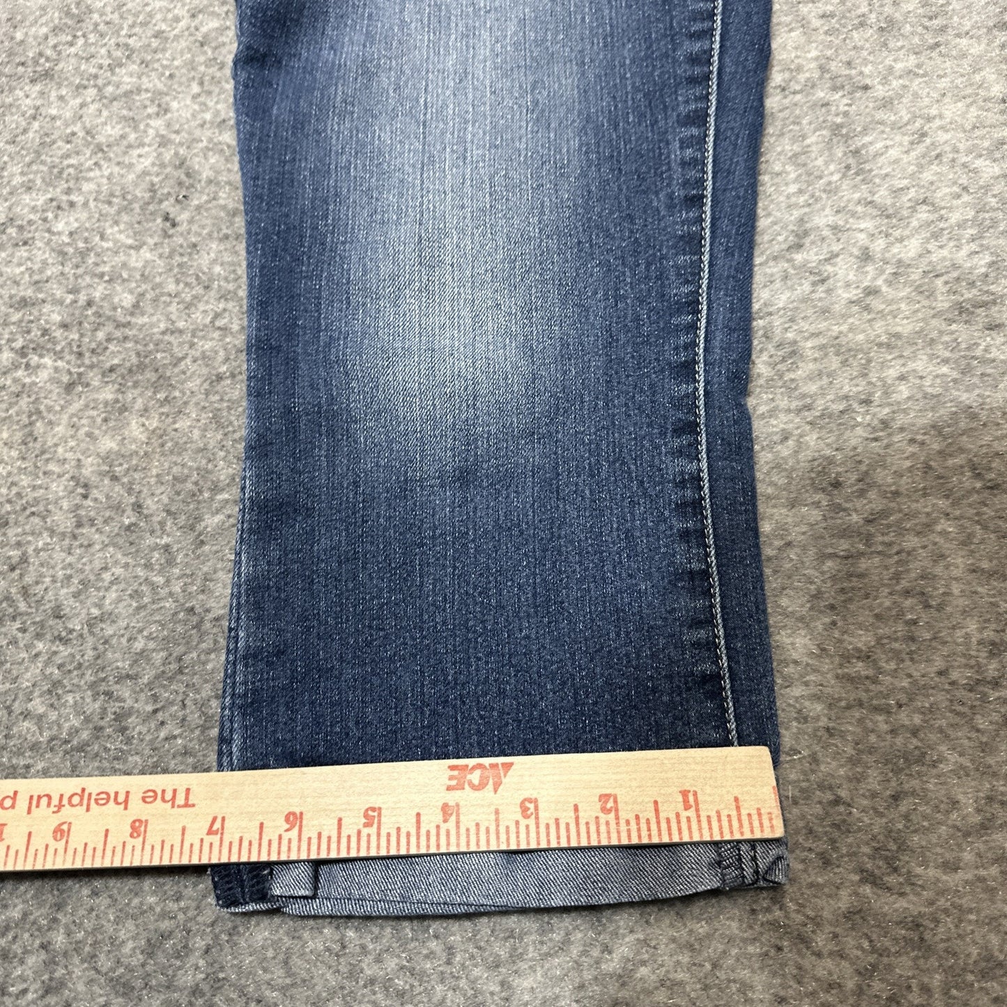LEI Ashley Low Rise Women's Distressed Capri Jeans Size 9 Reg Blue Dark Denim