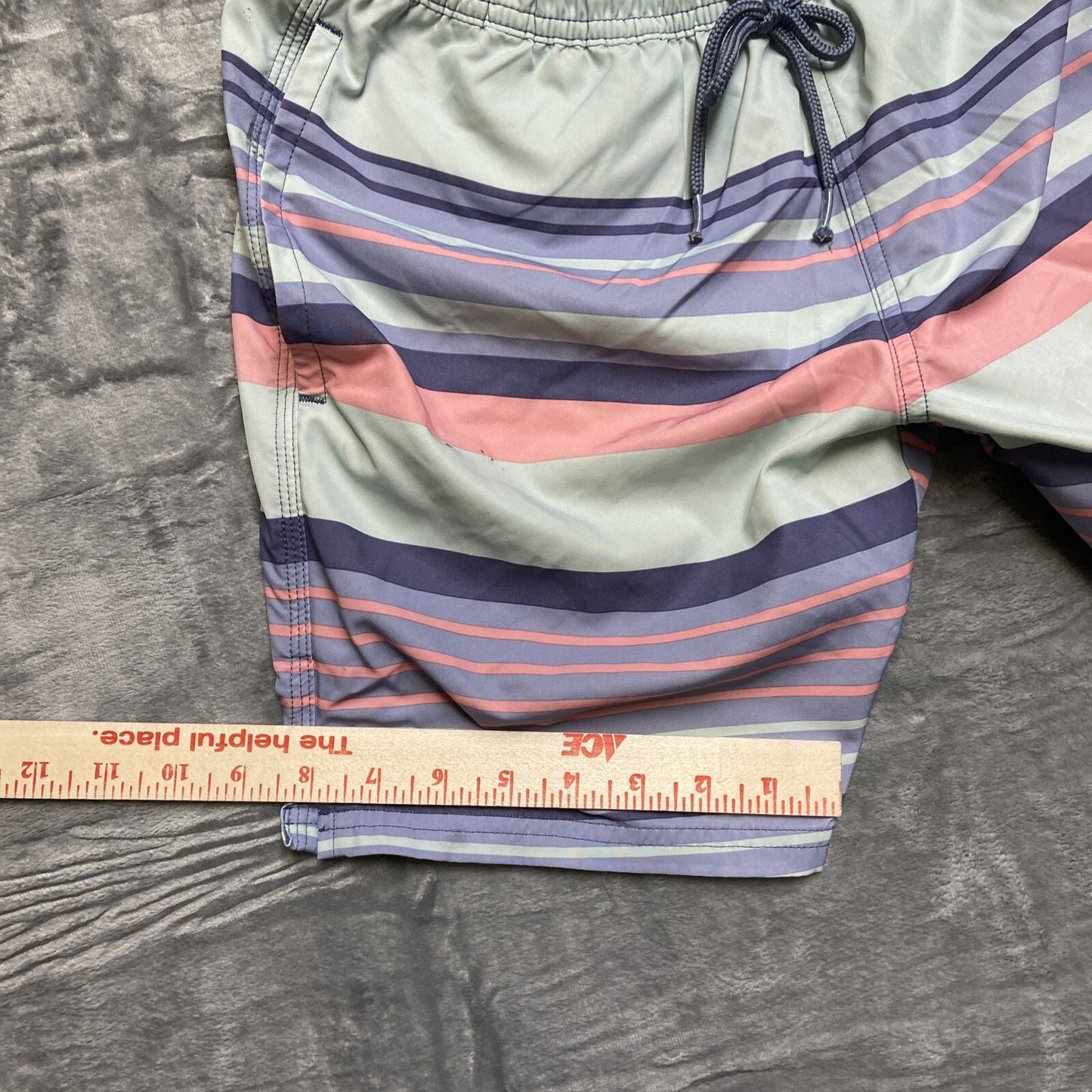 Vineyard Vines Swim Shorts Men's Size XS Multicolored Canvas