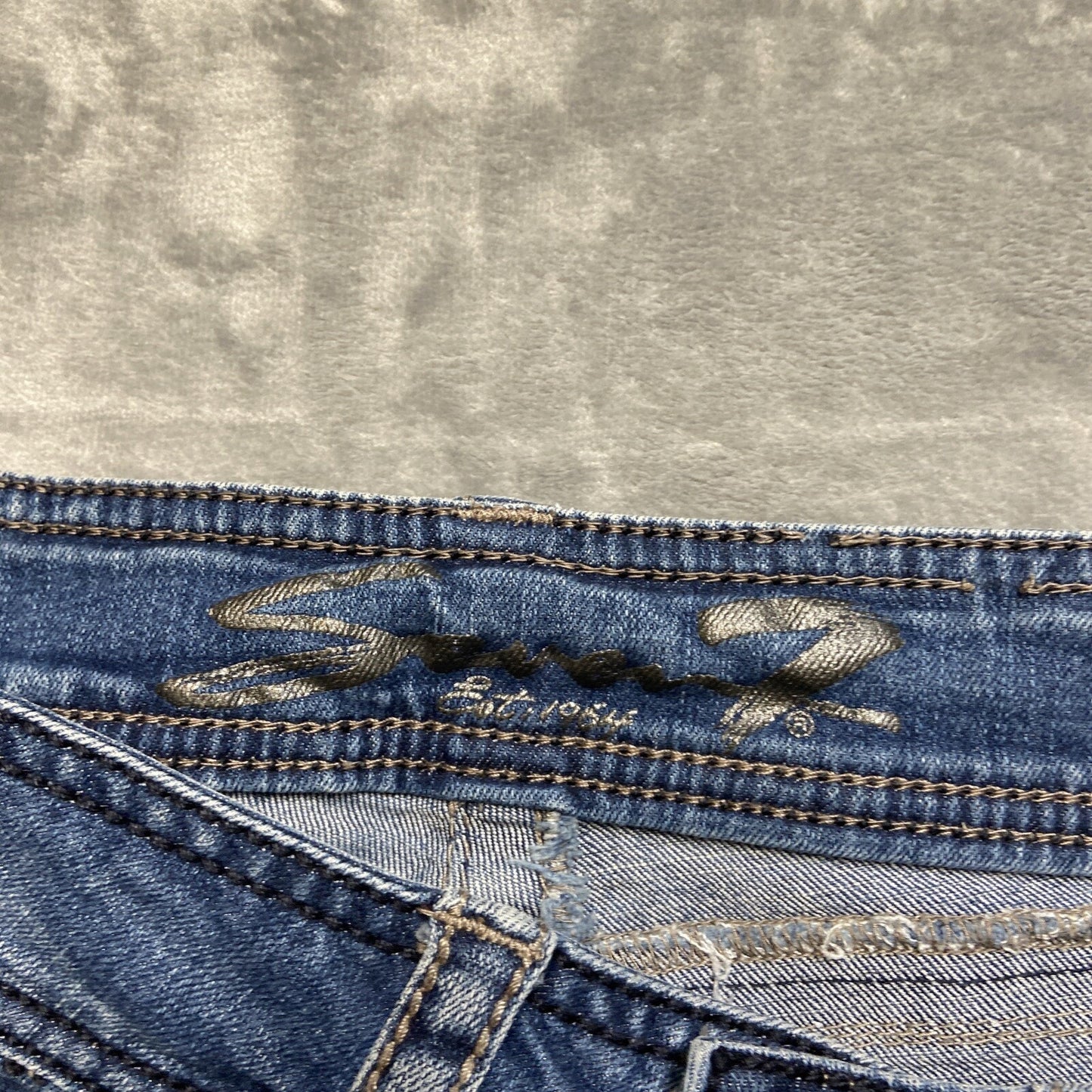 Seven 7 Embroidered Bootcut Jeans Women's Size 6 Blue Denim