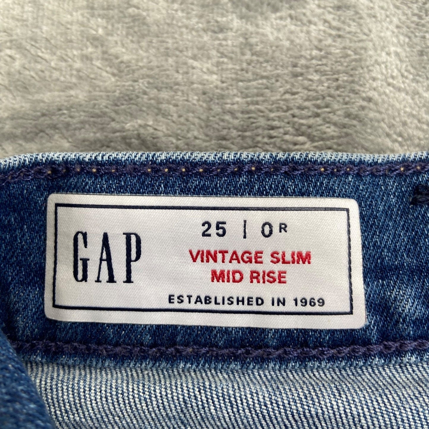 GAP Vintage Slim Jeans Women's Size 25 Medium Blue Denim Mid Rise