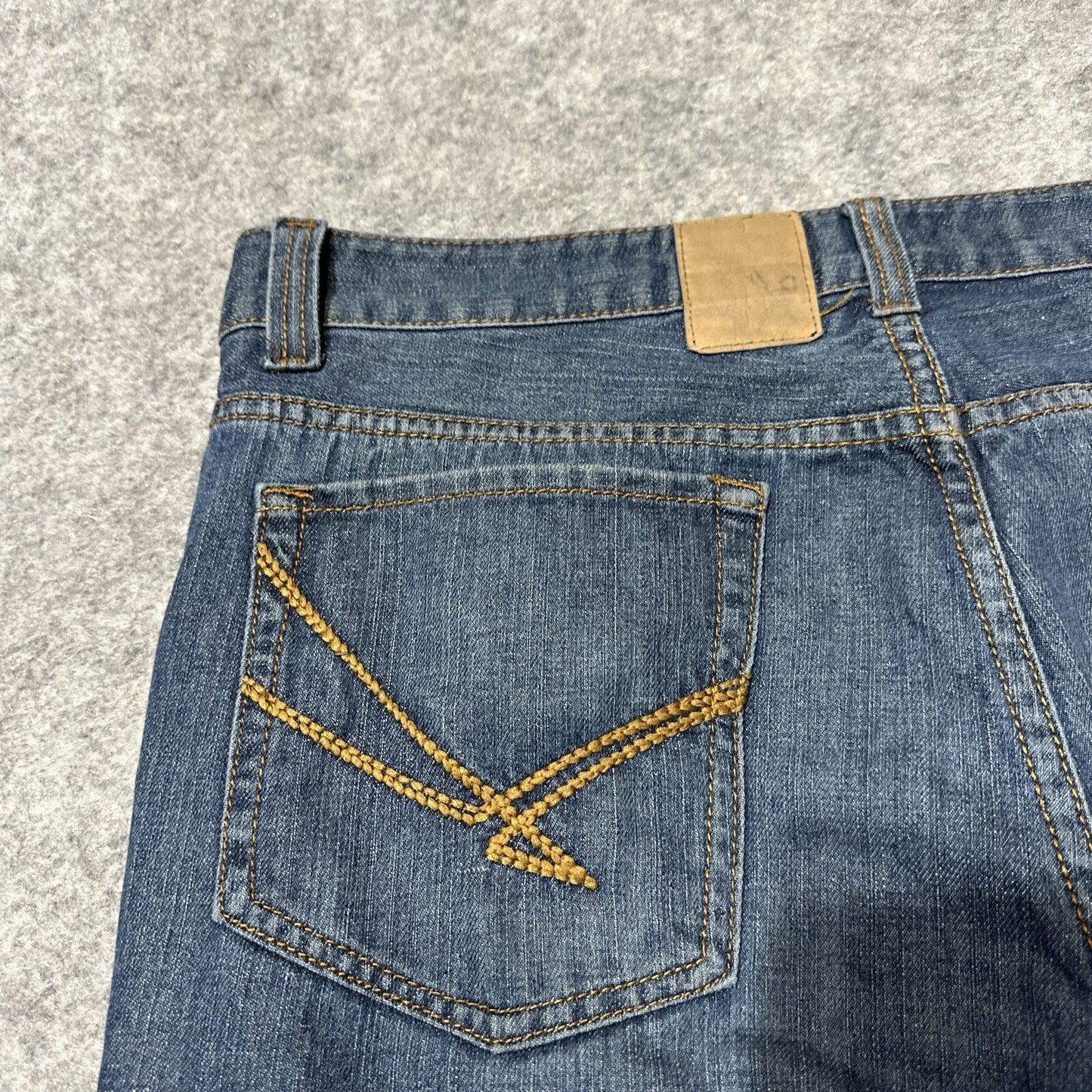 Marc Ecko Men's Straight Jeans Size 38x30 Blue Medium Wash Denim