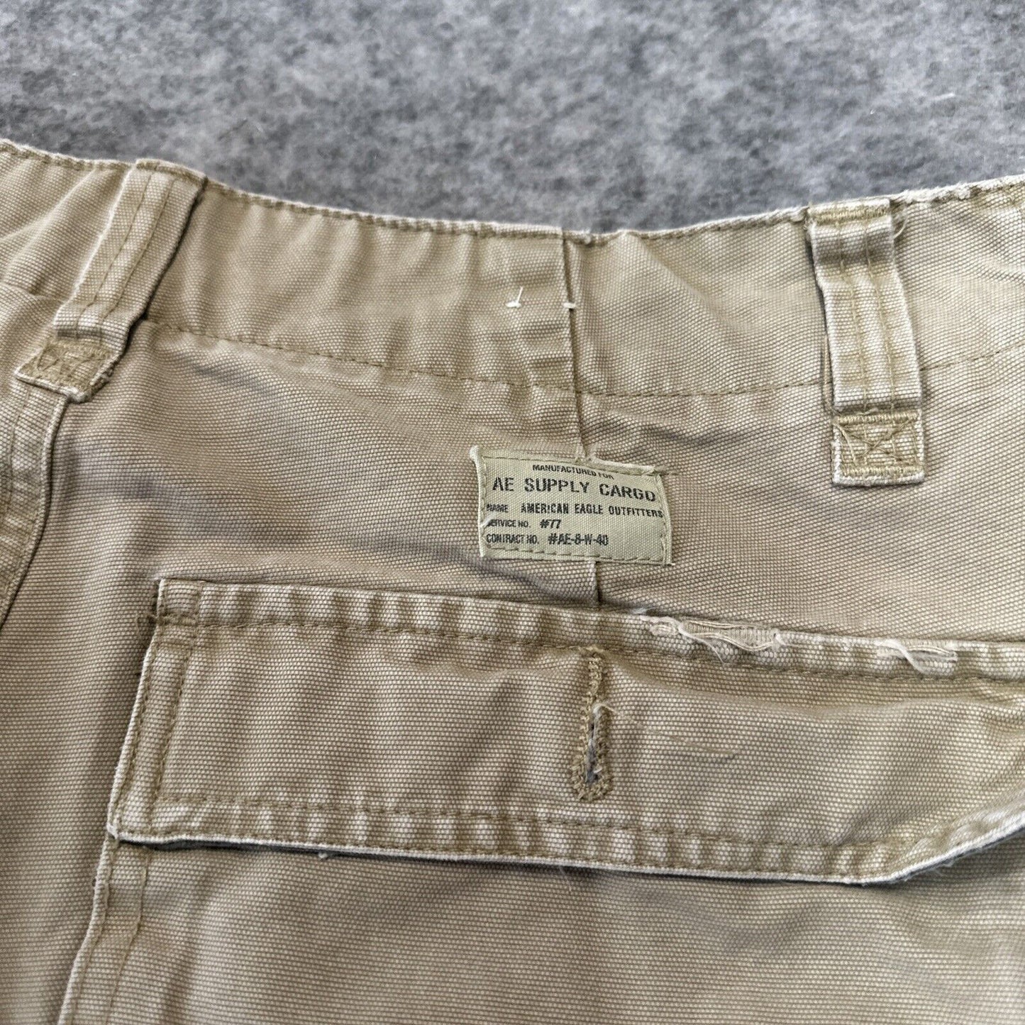 American Eagle AE Supply Cargos Men's Shorts Size 31 Beige Shorts