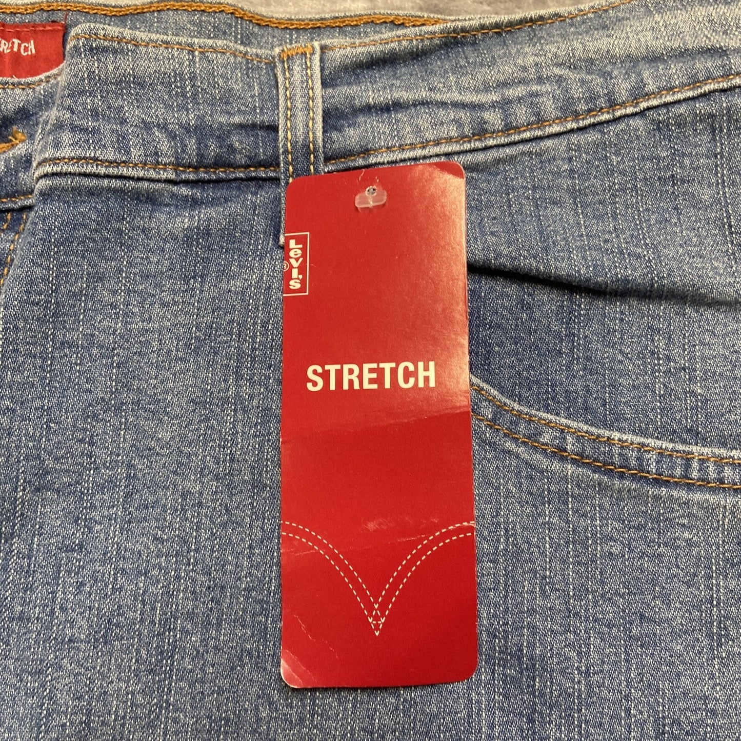 New Levi’s Relaxed Fit Tapered Leg Jeans Women’s Size 18M Blue Denim