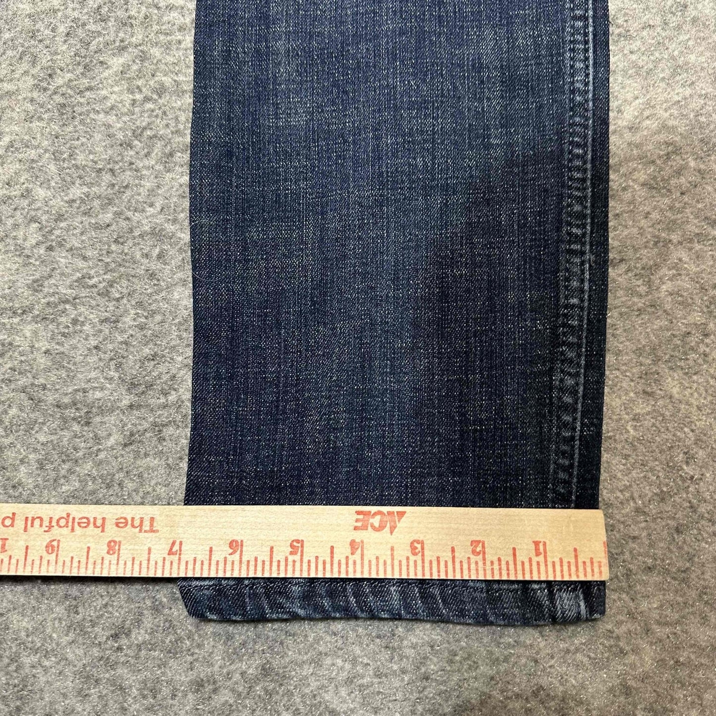 New Wrangler Women's Straight Leg Jeans Size 5/6 x 32 Blue Faded Denim