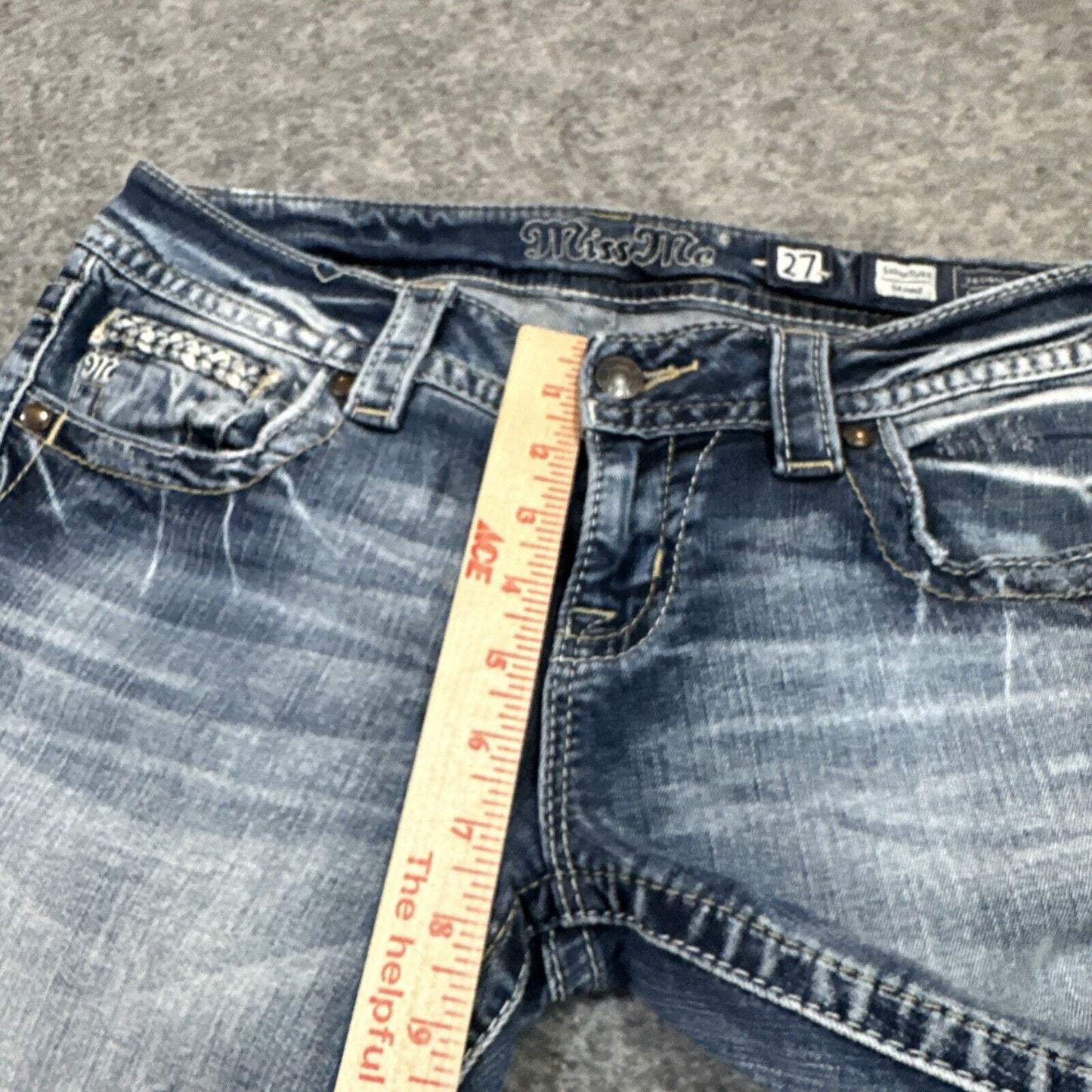 Miss Me Signature Skinny Cropped Jeans Women's Size Light Blue Faded Jeans