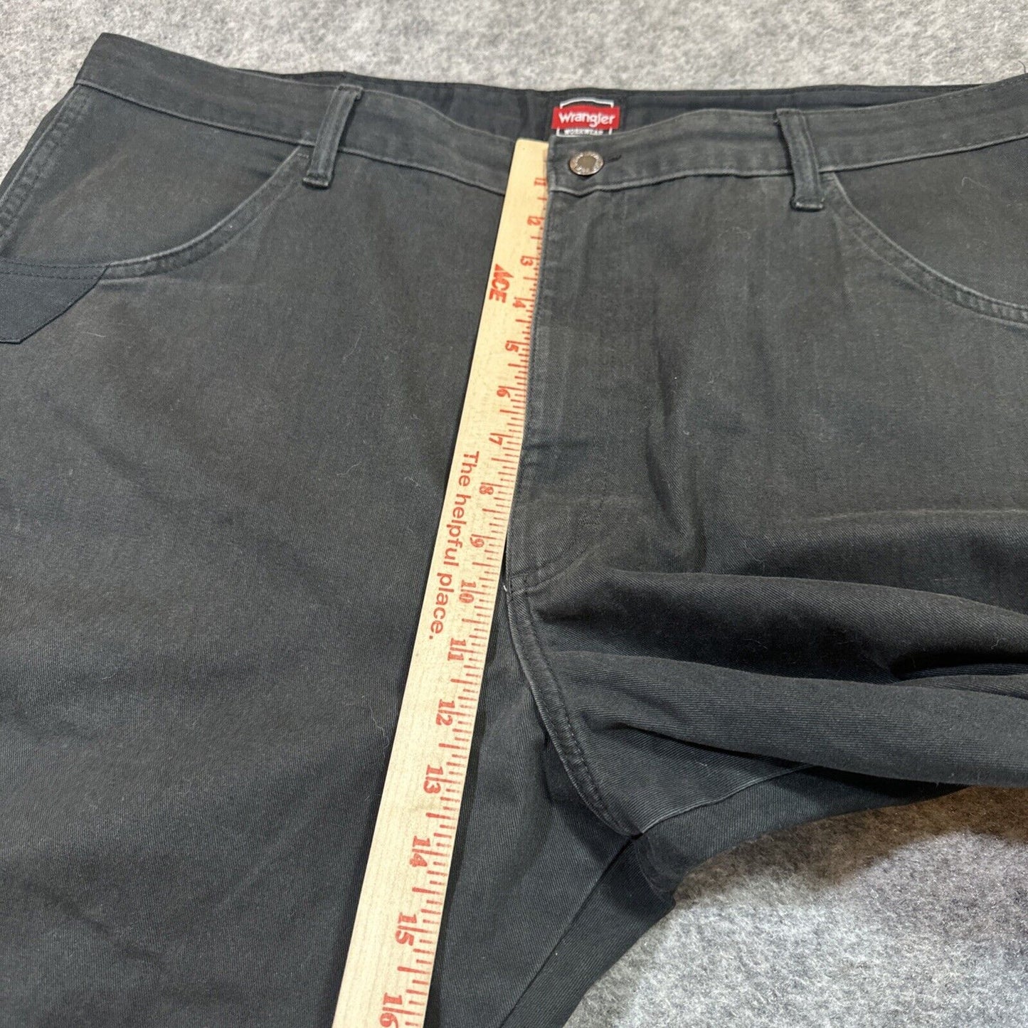 Wrangler Workwear Cargo Pants Men's Size 42x30 Black Pants Work Pants