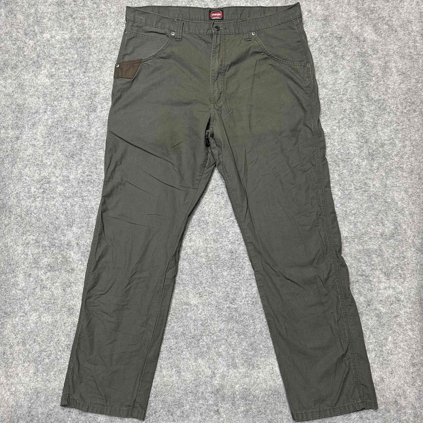 Wrangler Workwear Men's Bootcut Cargo 5 Pocket Design Pants 38x32 Green Dark