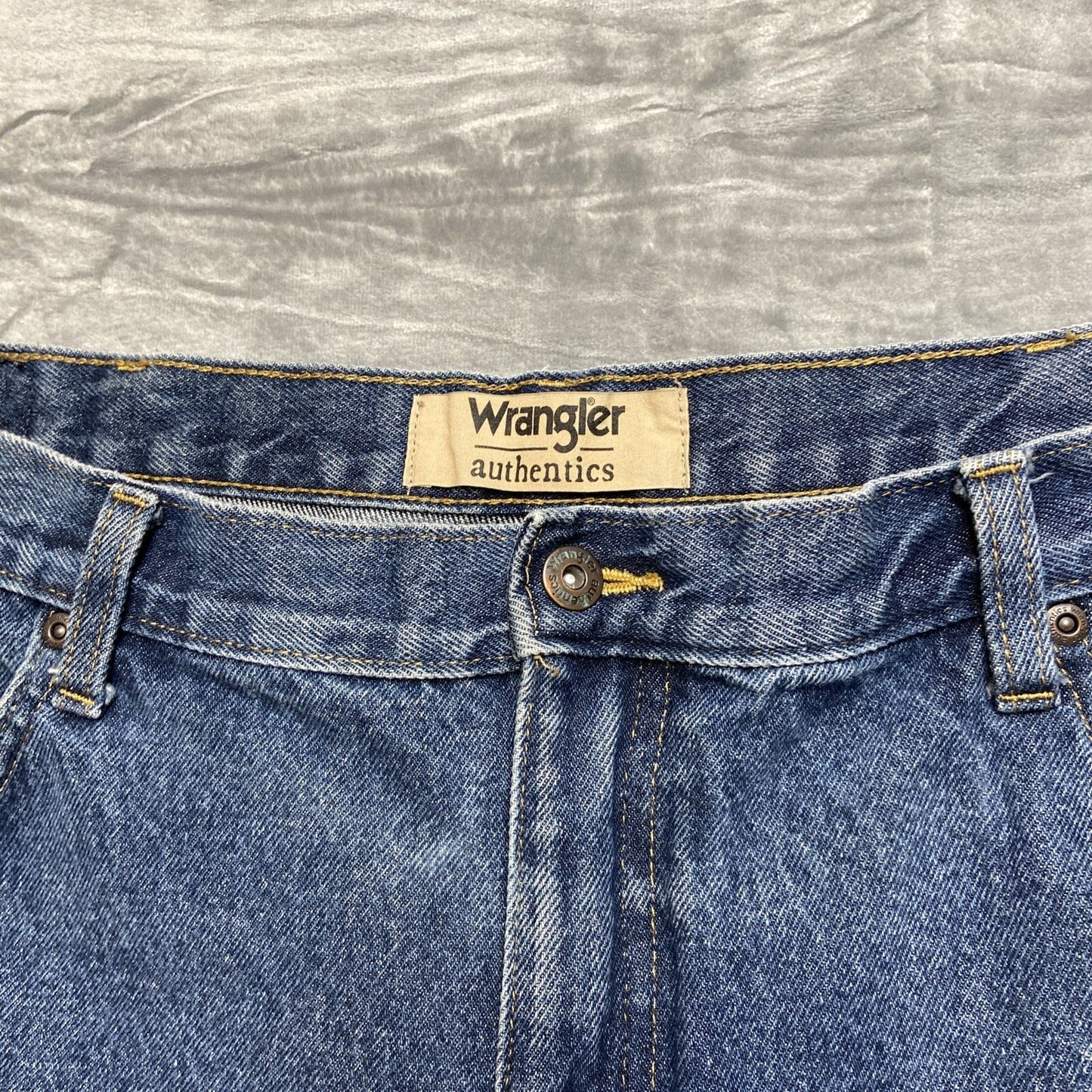 Wrangler Authentics Straight Jeans Men’s Size 40x27 Blue Denim