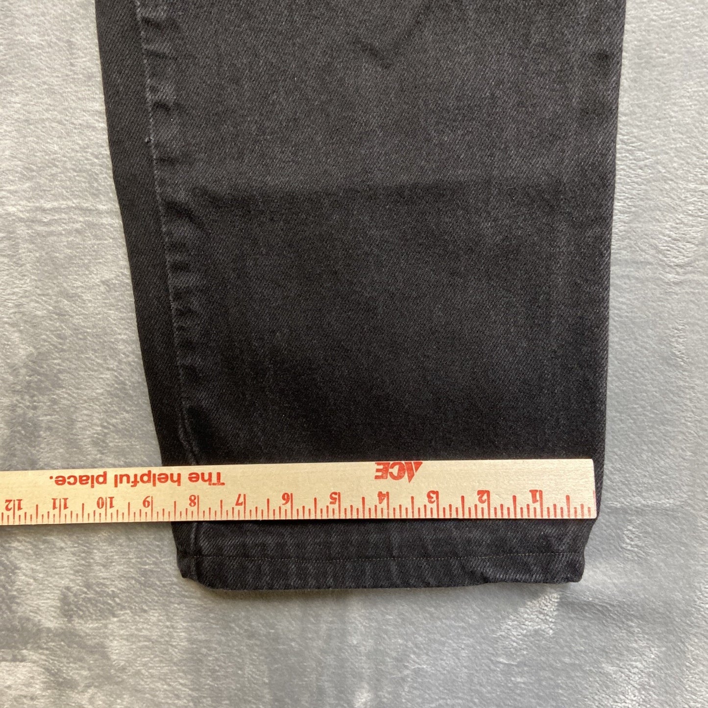 Vintage Levi's 505 Regular Fit Jeans Men's Size 36x30 Black Denim Hemmed*