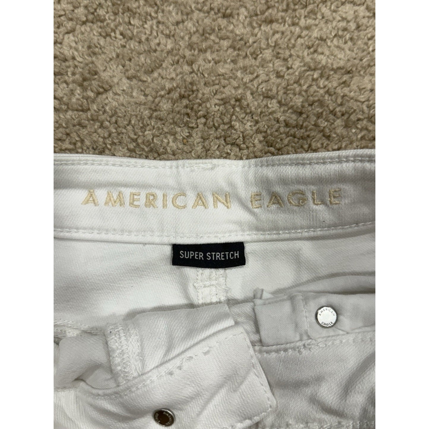 American Eagle Mom Short White Cutoff Size 8