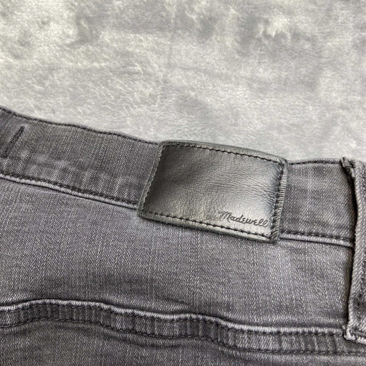 Madewell 10” High Rise Skinny Jeans Women’s Size 31p Dark Gray Button Fly Denim