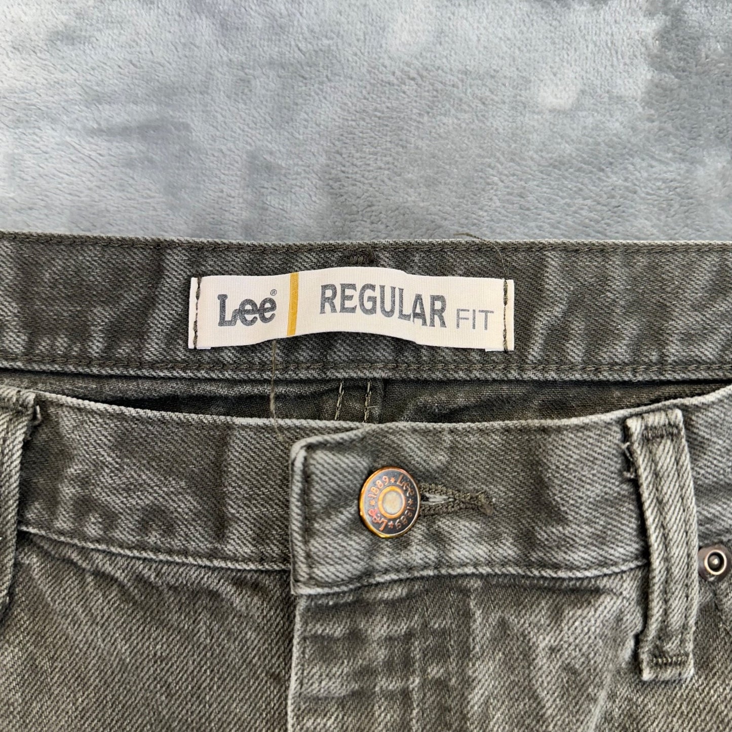 Lee Men's Regular Fit Straight Jeans Size 40x30 Gray #2010