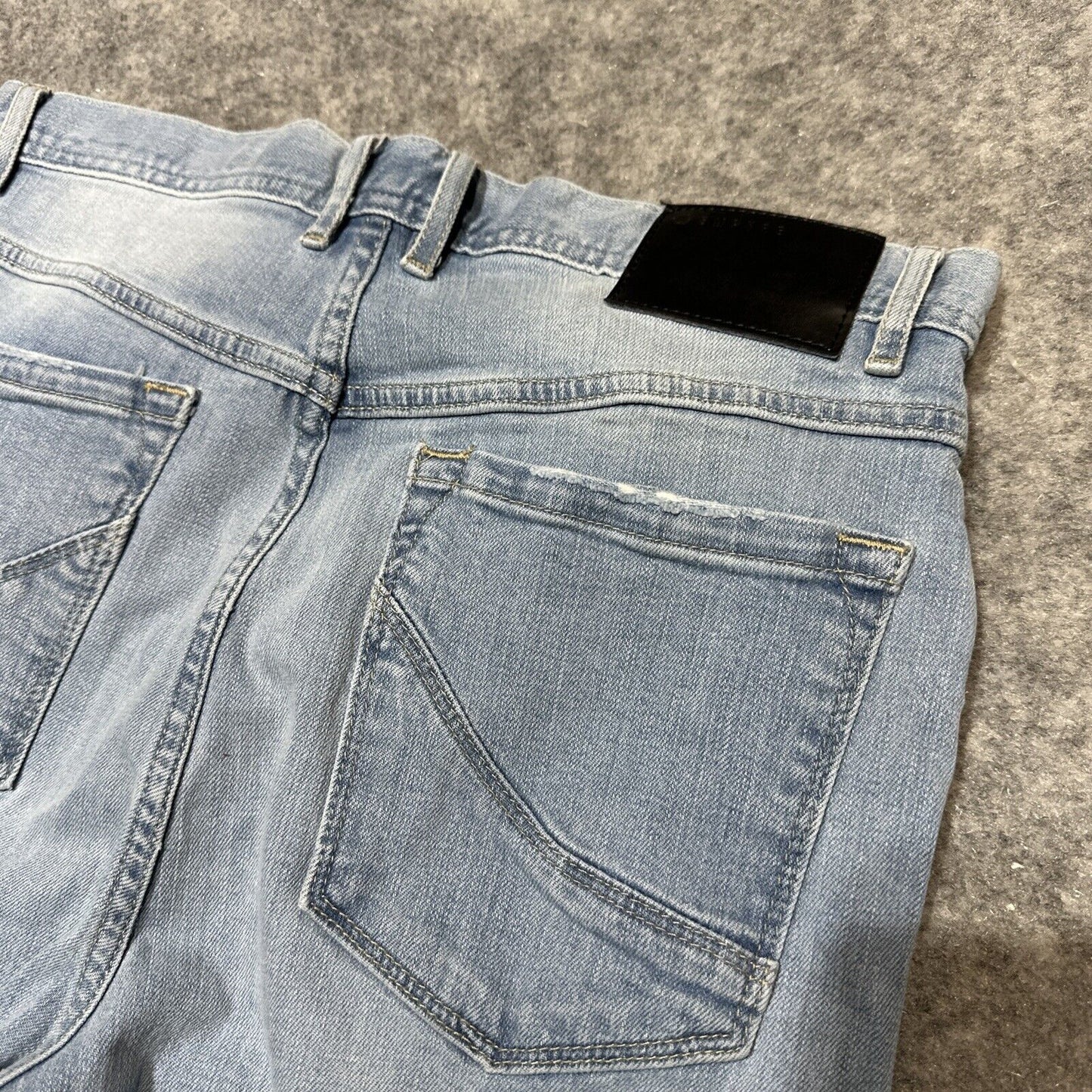 Empyre Verge Men's Distressed Skinny Jeans Size 32 Blue Light Wash Denim