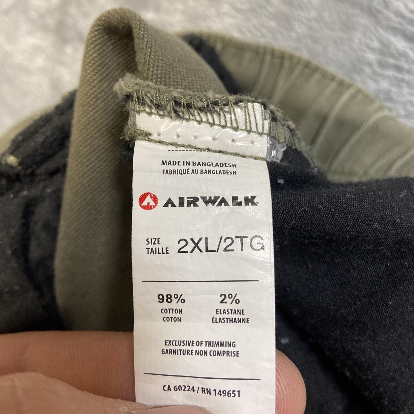 Air Walk Cargo Pants Men’s Size 2XL Green Elastic Waist Cuffed Pants Skater