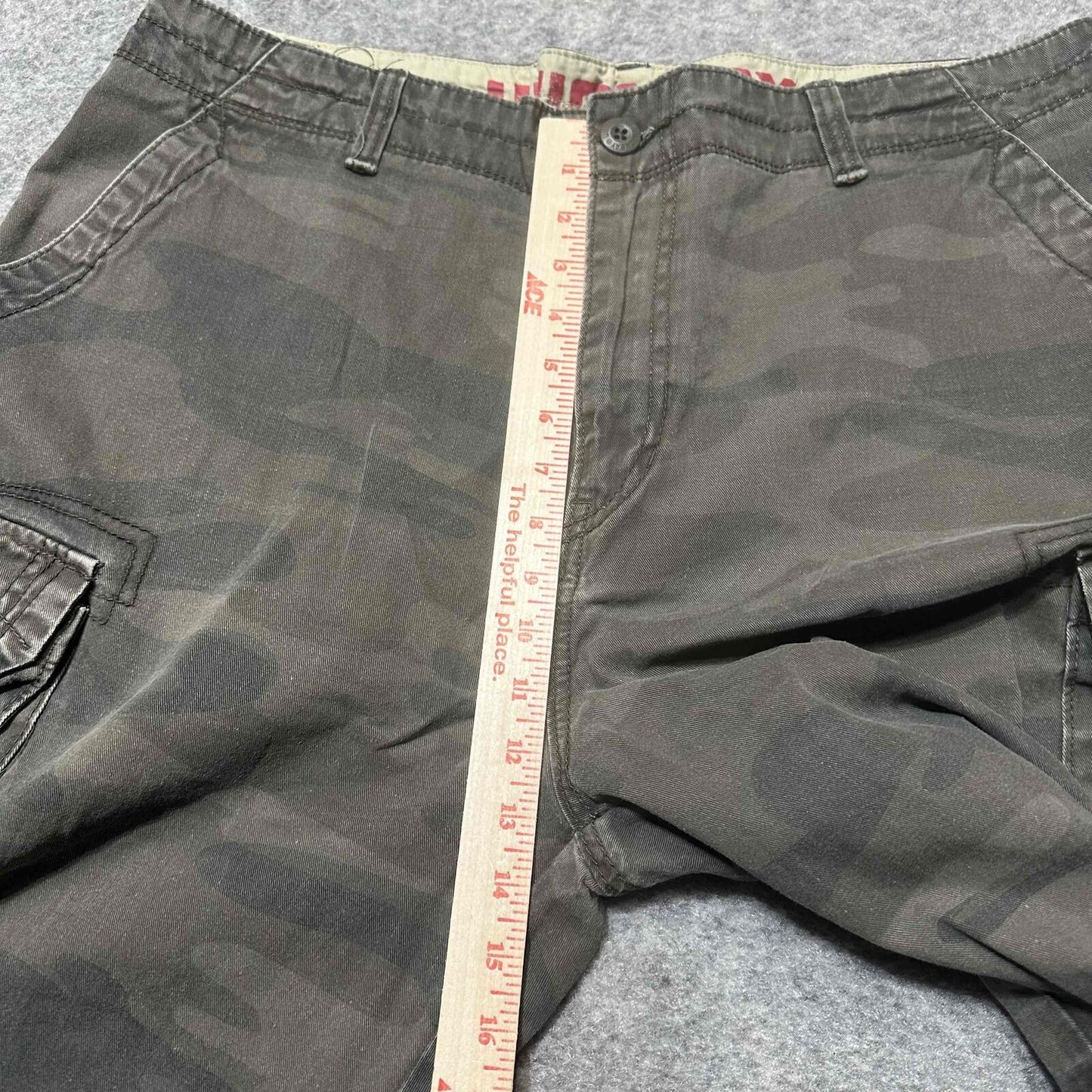 Unionbay Mens Cargo Shorts Brown Camo Pattern Size 40 Dark Wash Pants