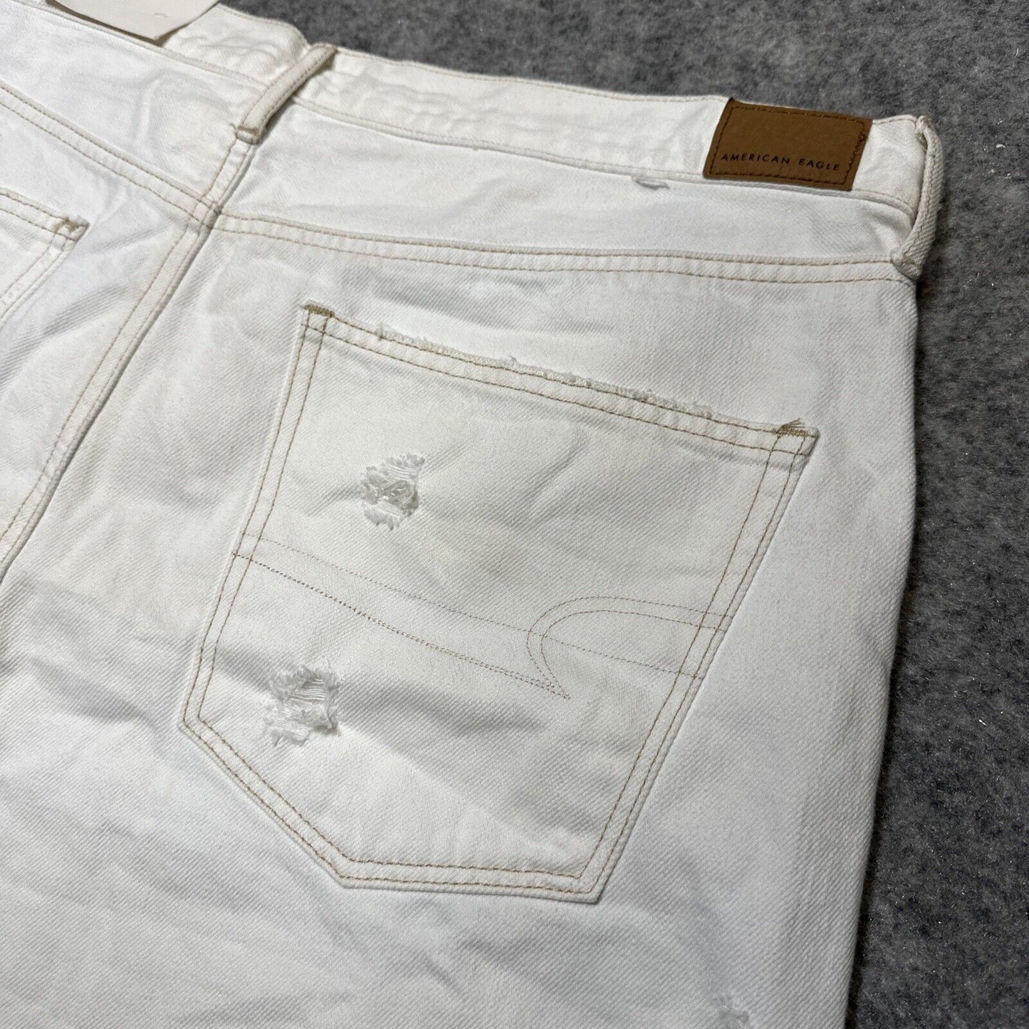 New American Eagle 90s Boyfriend Mid Length Women's Distressed Jean Shorts Sz 18