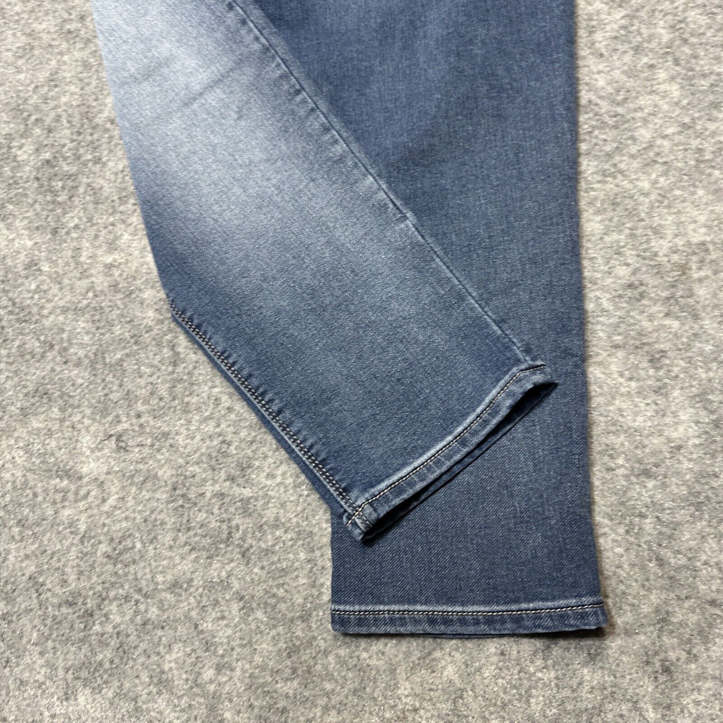 Seven7 Girlfriend Women's Cropped Jeans Size 6 Blue Medium Wash Denim