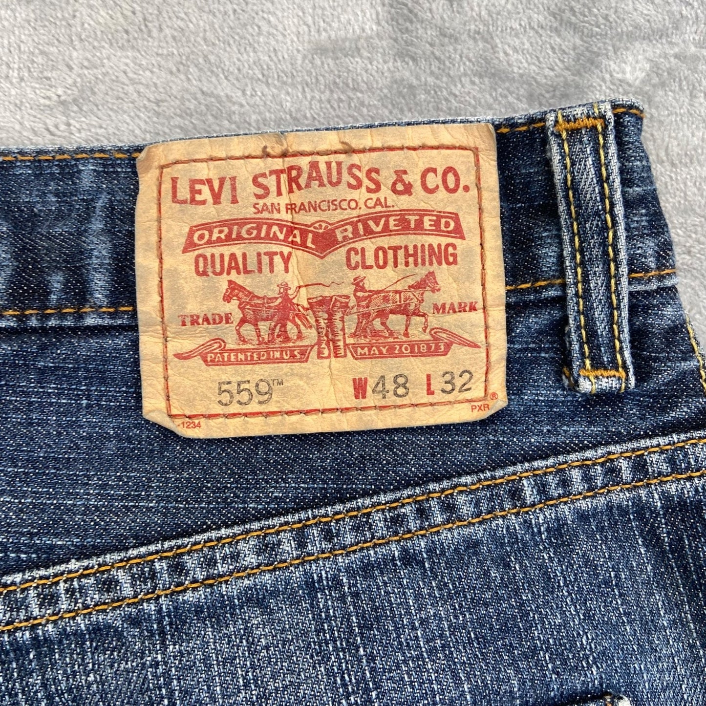 Levi's Men's 559 Relaxed Straight Jeans Size 48x32 Blue