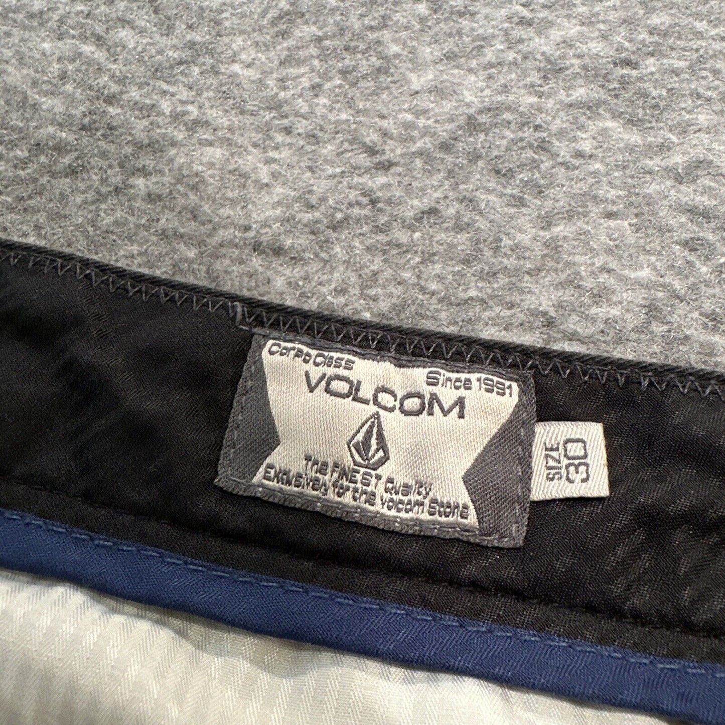 Volcom Men's Chino Shorts Size 30 Black Dark Wash Shorts