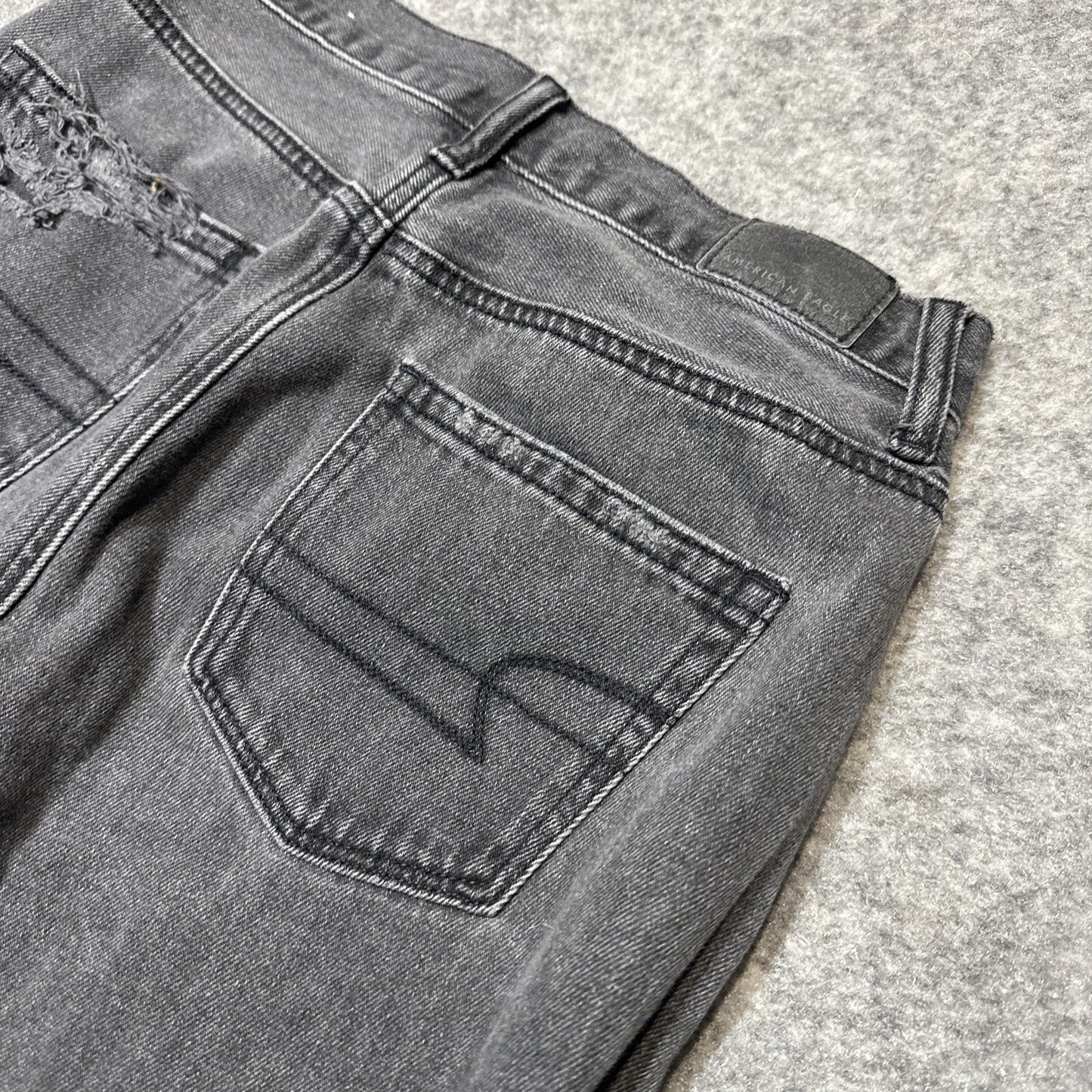 American Eagle Women's Distressed Mom Jeans Size 0R Gray Denim