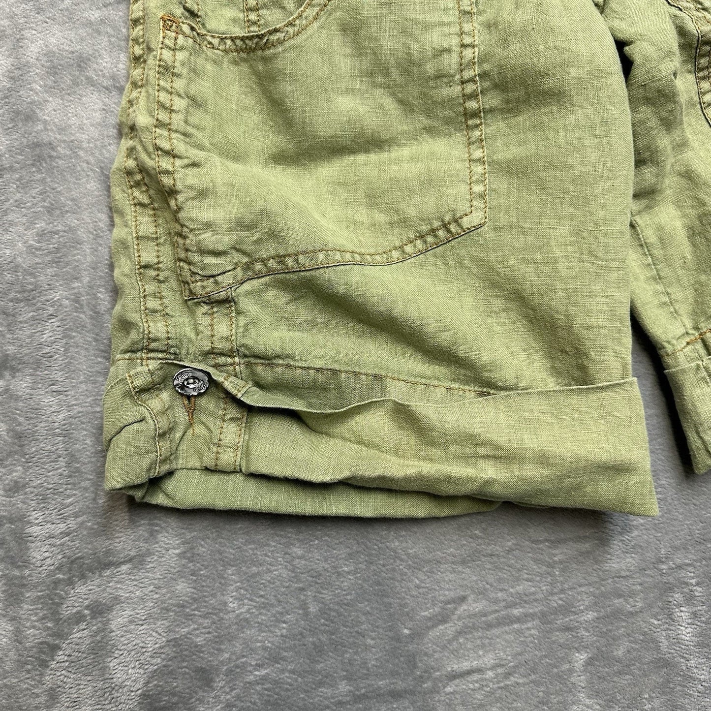 JOIE Low Patch Pockets RisCargo Cuffed Shorts Women's Size 2 Green