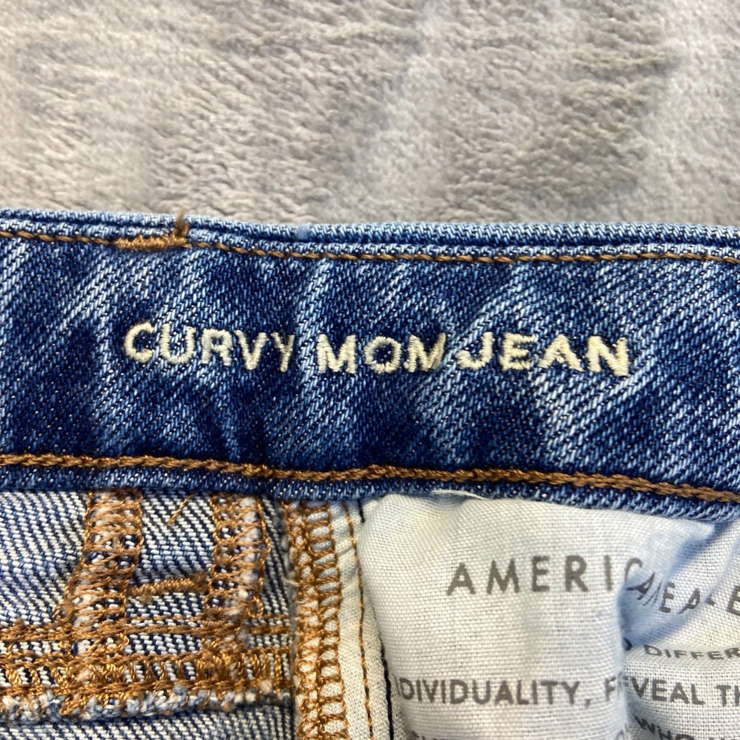 American Eagle Women's Curvy Mom Jeans Size 00 Blue Distressed Denim