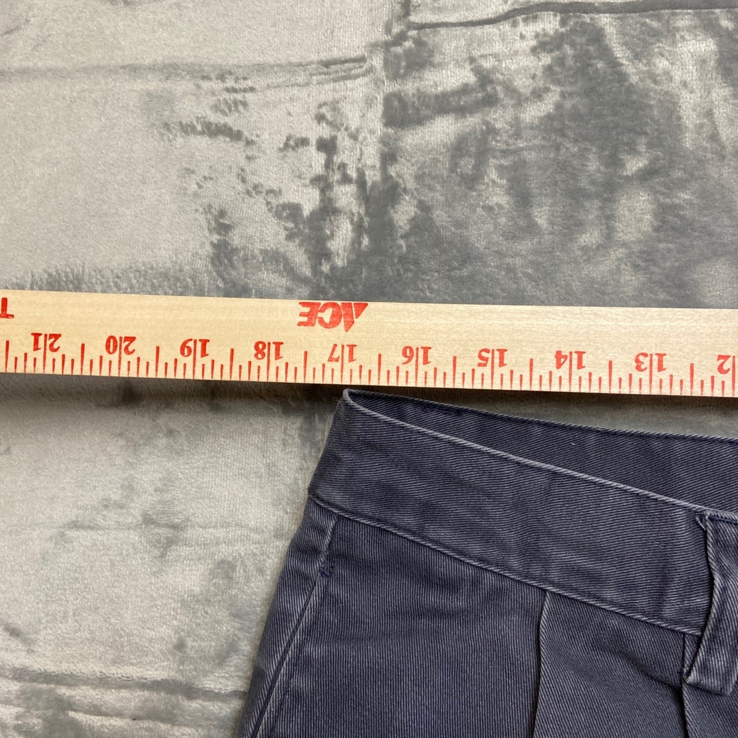 Vintage Eddie Bauer Men's Relaxed Fit Pleat Khakis Pants 36x32 Blue Pants