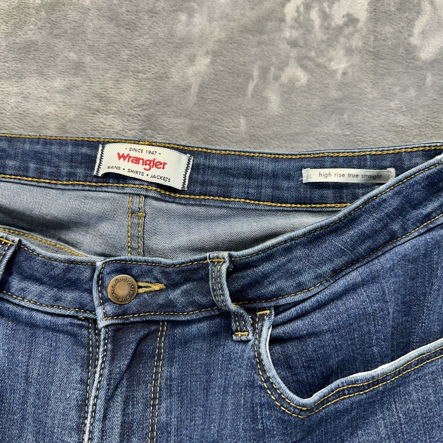 Wrangler High Rise True Straight Jeans Women's Size 10x32 Blue Denim